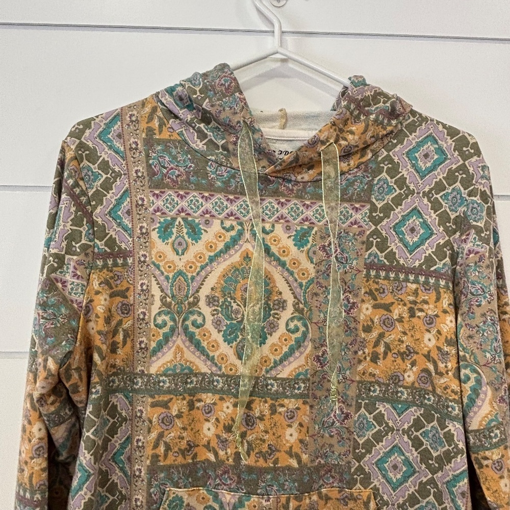 HS Idol lightweight multi colour patterned hoodie with front pocket size LG - Picture 3 of 15